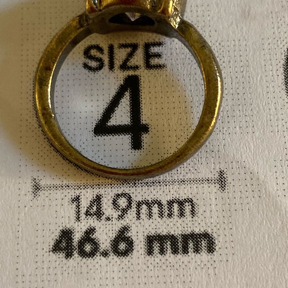 Vintage ring. Costume jewelry for cosplay - Picture 4 of 7